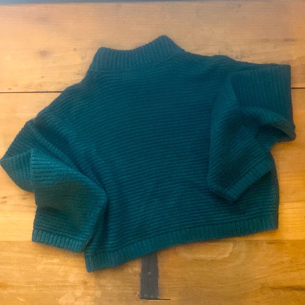 Cropped Knitted Sweater